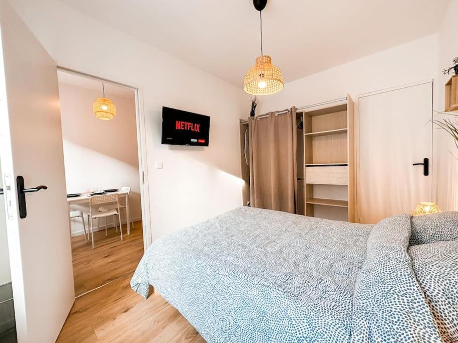 Nouveau ** Le Raffine Au Coeur De Guingamp ** Parking מראה חיצוני תמונה