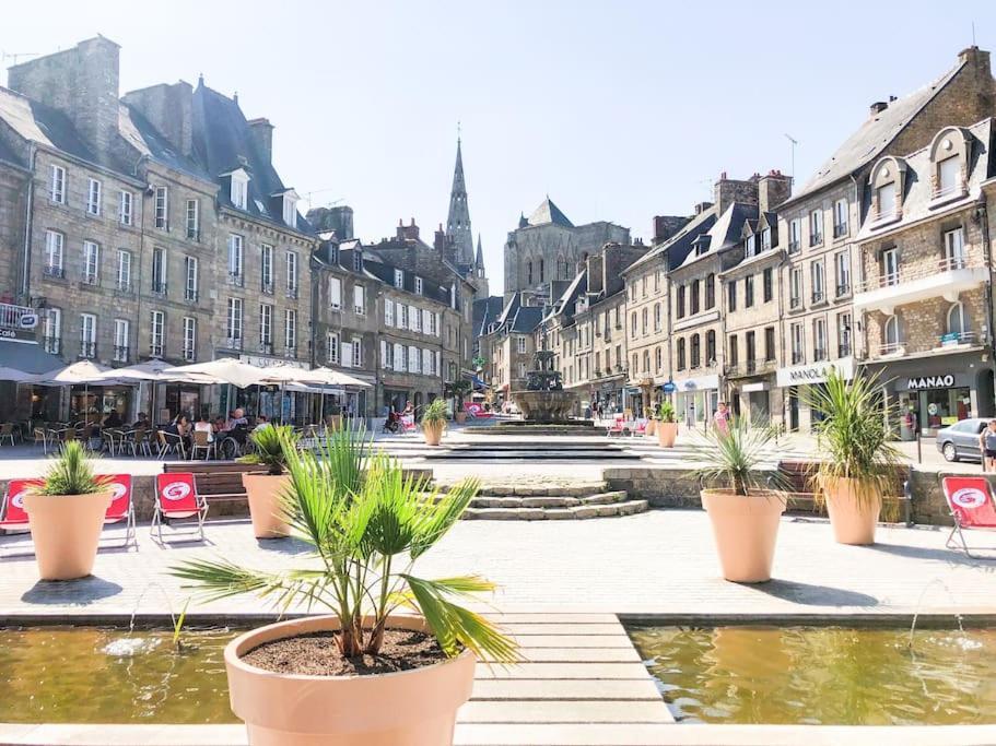 Nouveau ** Le Raffine Au Coeur De Guingamp ** Parking מראה חיצוני תמונה